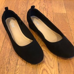 Brash Heeled Black Flats Size 9W
